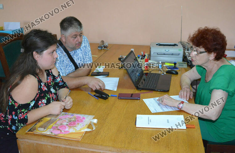 Кандидат-студенти от Хасково подадоха над 200 молби за прием в университети