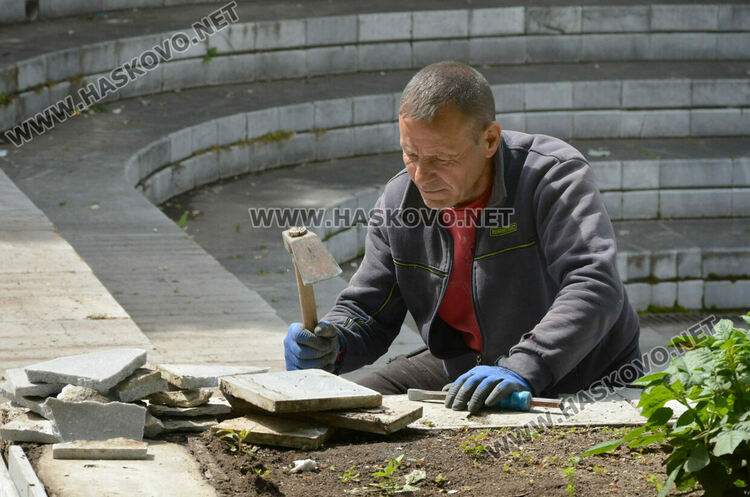 Предстои пускането на градски чешми и шадравана в Хасково с ново подводно осветление