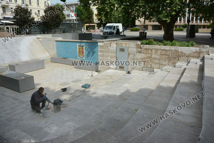 Предстои пускането на градски чешми и шадравана в Хасково с ново подводно осветление