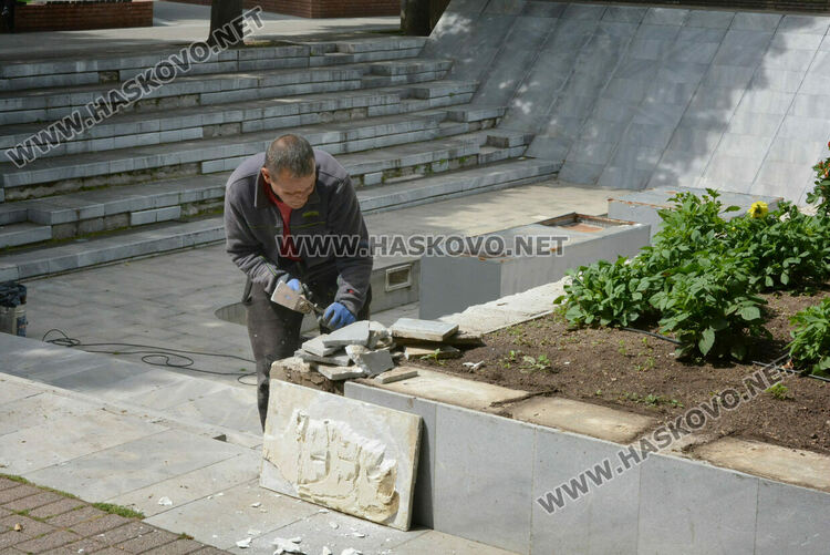 Предстои пускането на градски чешми и шадравана в Хасково с ново подводно осветление