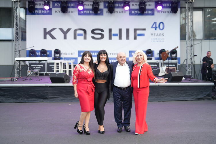 Силвия Кацарова ще пее за кърджалийци за 45-годишния юбилей на фирма KYASHIF