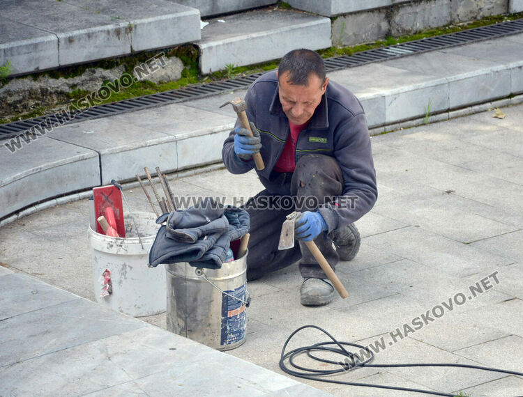 Предстои пускането на градски чешми и шадравана в Хасково с ново подводно осветление