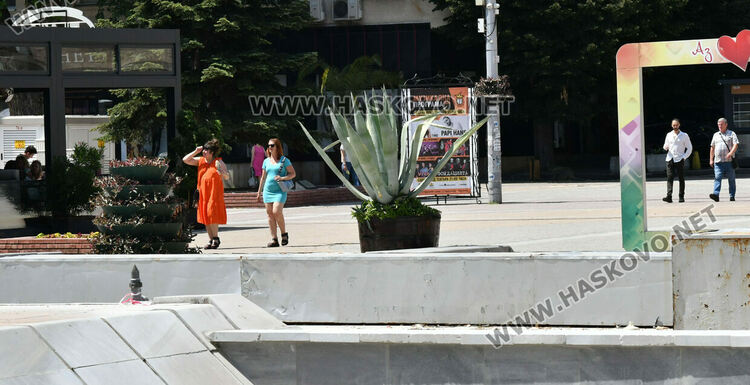Предстои пускането на градски чешми и шадравана в Хасково с ново подводно осветление