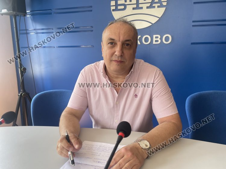 Обучават членовете на секциите в Хасково, но без заплащане