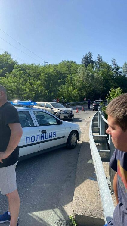 Шофьор с 2.91 промила алкохол предизвика челна катастрофа по пътя Мадан-Смолян. Подтрадала е жена