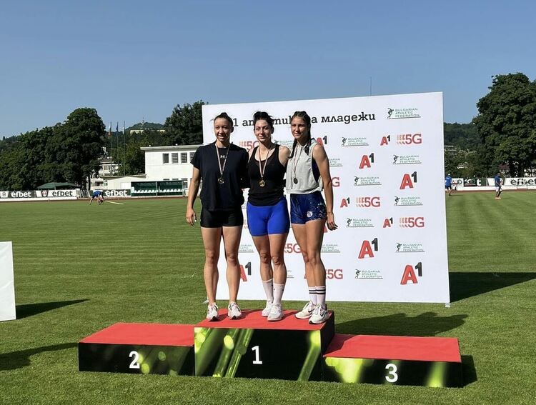 Лили Стойчева и Ирен Саръбоюкова с титли на турнир в Габрово