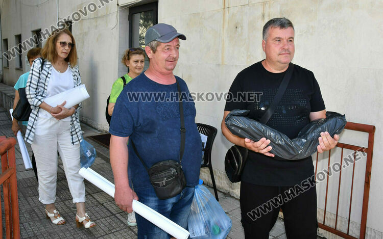 Раздадоха 85 000 бюлетини и 135 машини за изборите на 23 юни