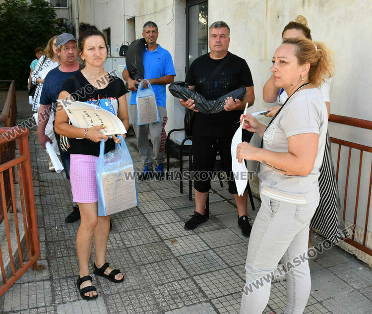 Раздадоха 85 000 бюлетини и 135 машини за изборите на 23 юни