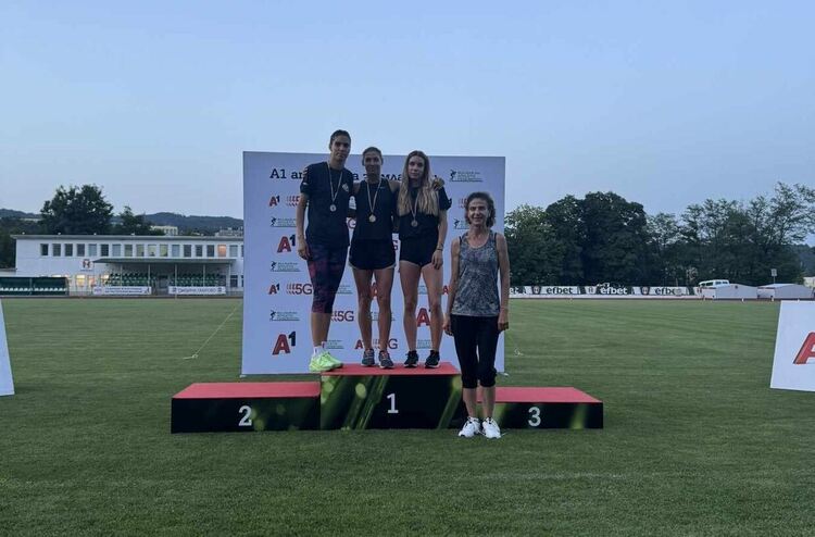 Галина Николова с първо и второ място в Габрово