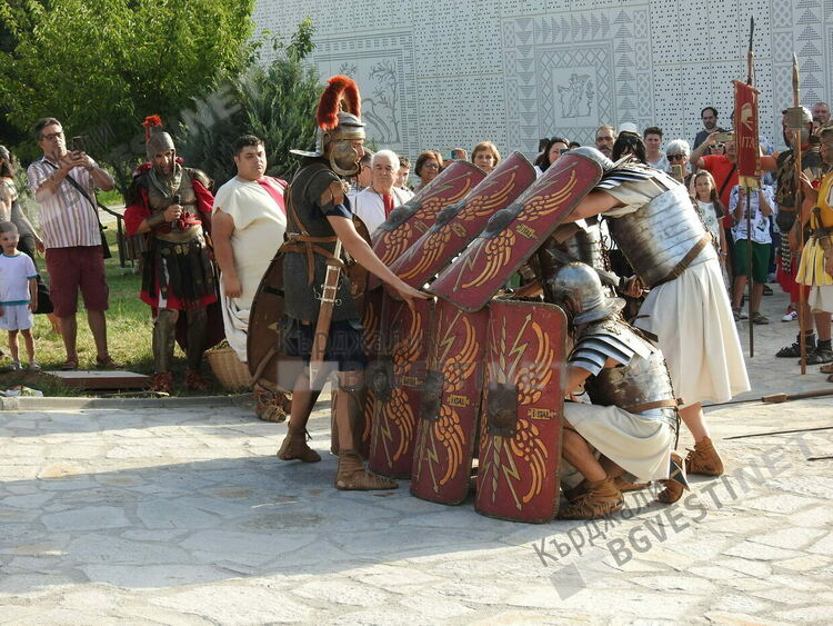 Откриха археологическия комплекс „Вила Армира“ – туристическото бижу на Родопите /снимки/