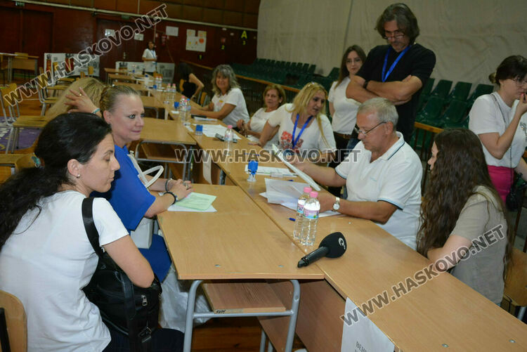 Приключи изборният ден в община Хасково, предават бюлетините