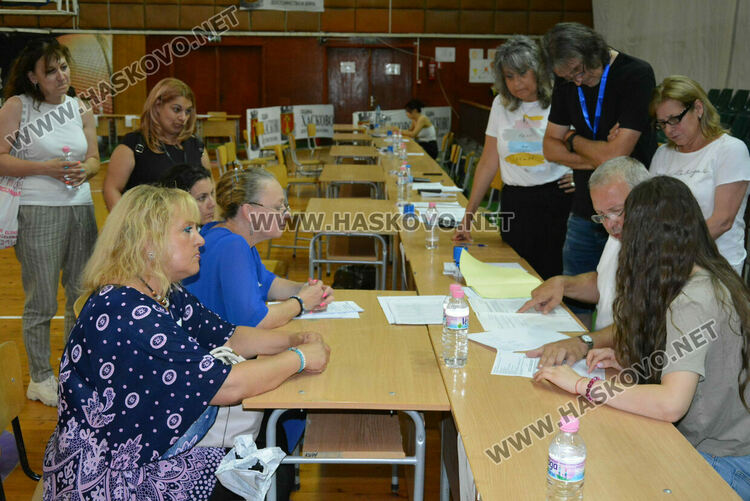 Приключи изборният ден в община Хасково, предават бюлетините