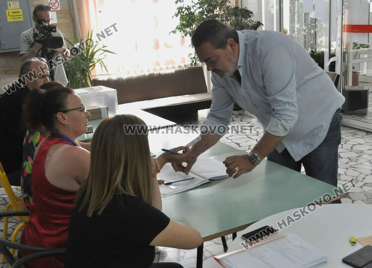 Марин Райчев гласува с вяра Хасково отново да е перлата на Южна България