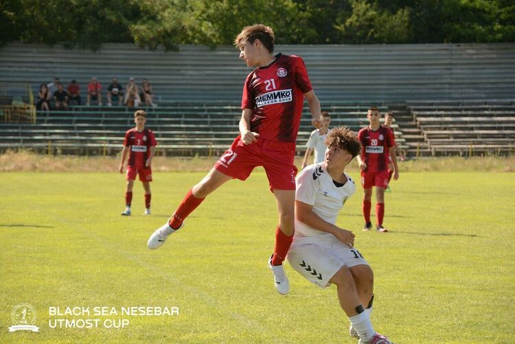 Младите футболист на „Хасково“ с дебют в международен турнир
