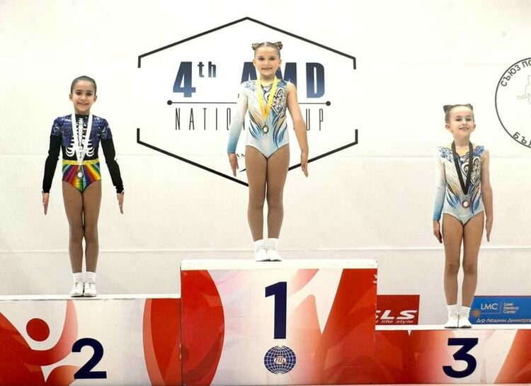 Състезателите на „Виолена“ се завърнаха с много медали от национален турнир в Пловдив