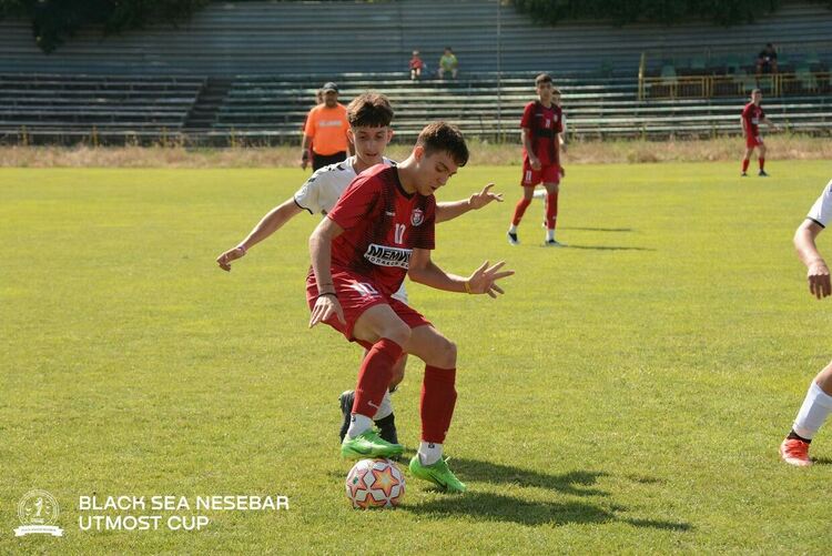 Младите футболист на „Хасково“ с дебют в международен турнир