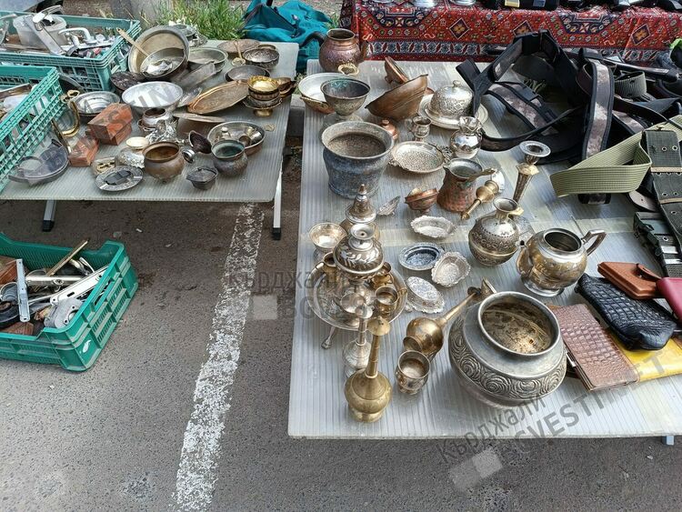 Осман от Истанбул търгува реликви от Османската империя на Битака в Кърджали, интерес има