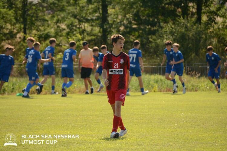 Младите футболист на „Хасково“ с дебют в международен турнир