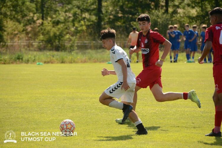 Младите футболист на „Хасково“ с дебют в международен турнир