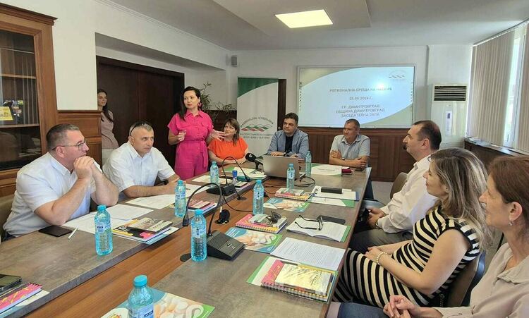 Иво Димов с плакет от НАСО РБ