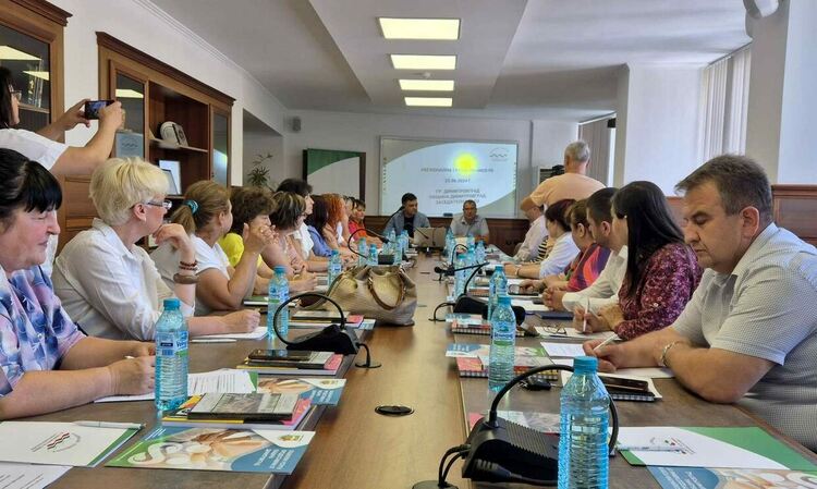 Иво Димов с плакет от НАСО РБ