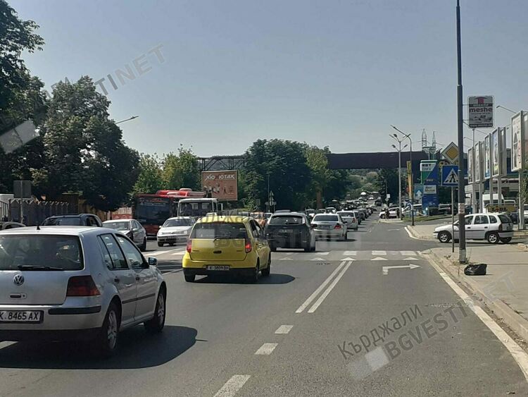 90 акта и над 400 фиша са съставени при специализирани операции в Кърджали и Джебел