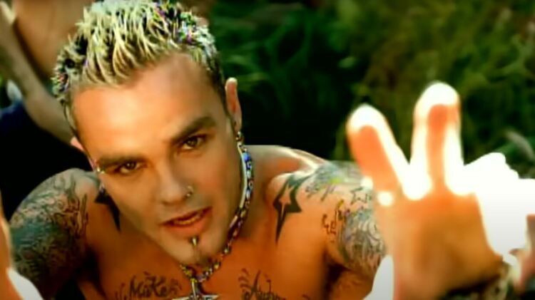 Почина фронтменът на Crazy Town - Seth Binzer