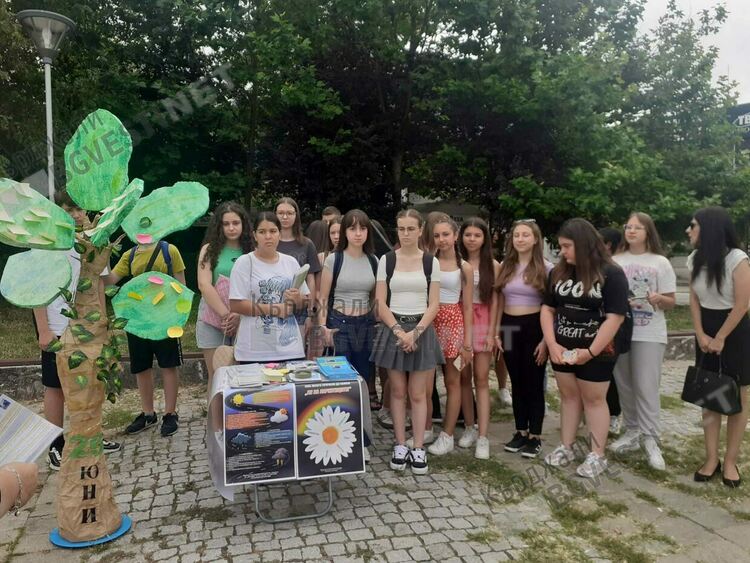 Ученици отправиха послания насочени към борбата с наркотичните вещества 