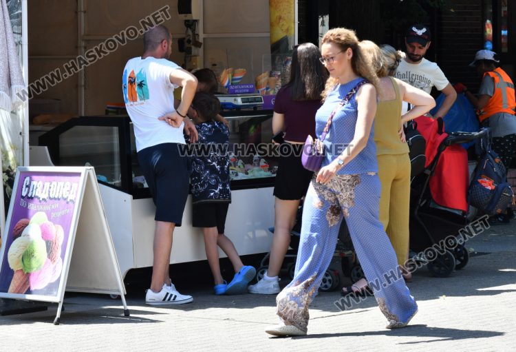 Променлива облачност и с малко по-ниски температури в сряда