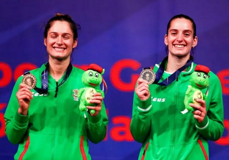 Габриела и Стефани Стоеви