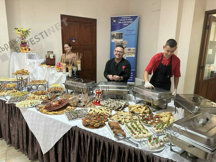 Ученици от Кърджали мериха знания в състезание "Гражданите и местната власт"