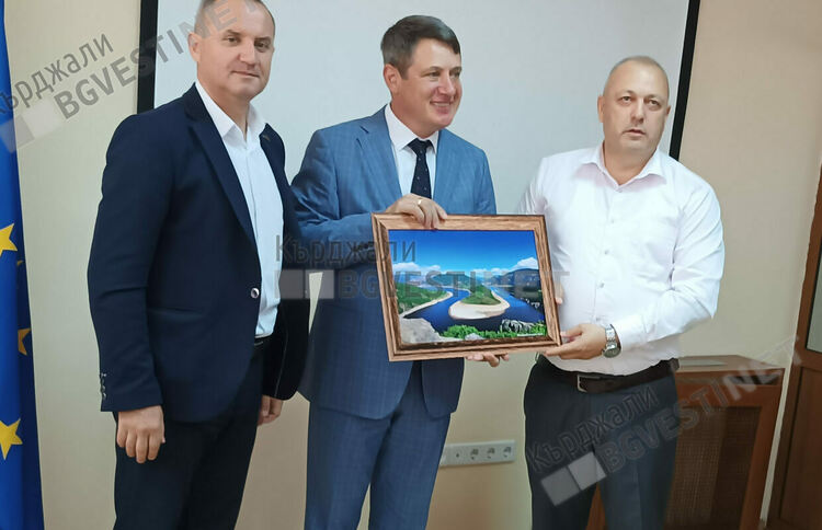 Ресми Мурад прие поста областен управител от Никола Чанев, ще работят в екип