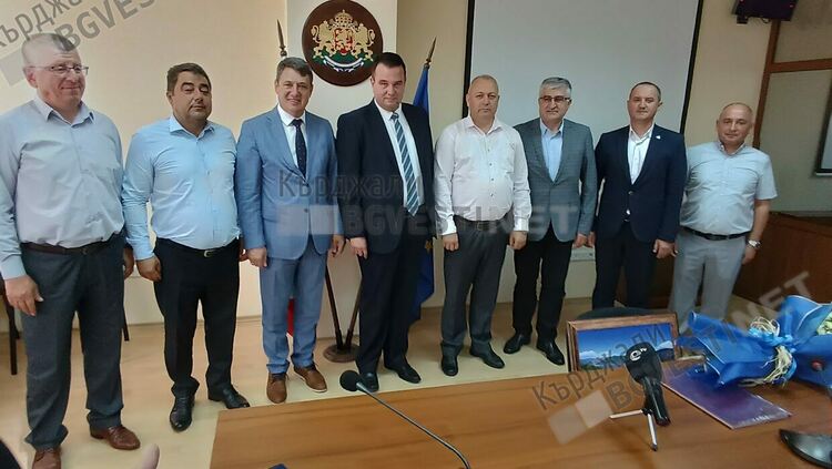 Ресми Мурад прие поста областен управител от Никола Чанев, ще работят в екип