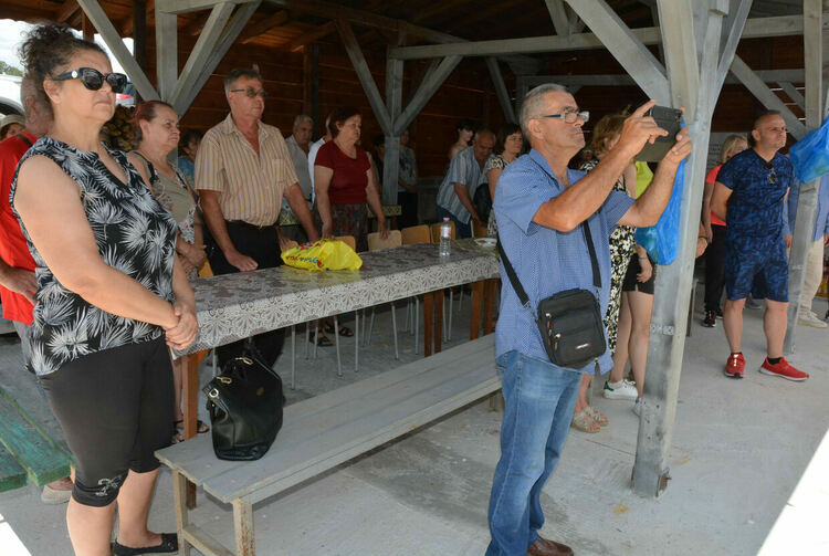 В Конуш почетоха Свети равноапостоли Петър и Павел