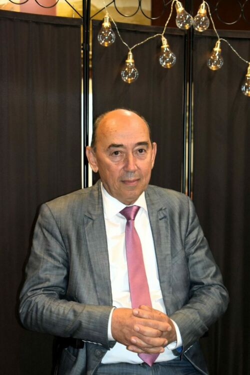 Изложба в Асеновград представи фотографията в миналото и сега 