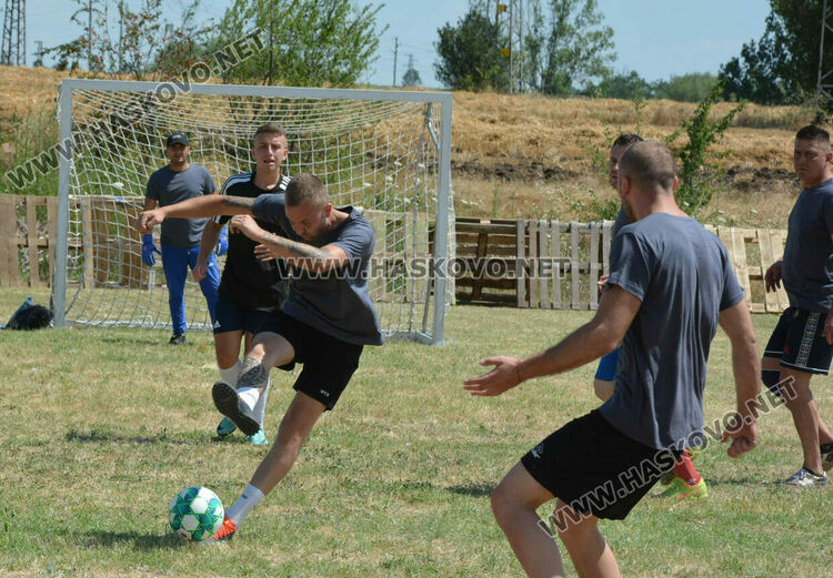 15 отбора участваха в благотворителен турнир в подкрепа на Никол
