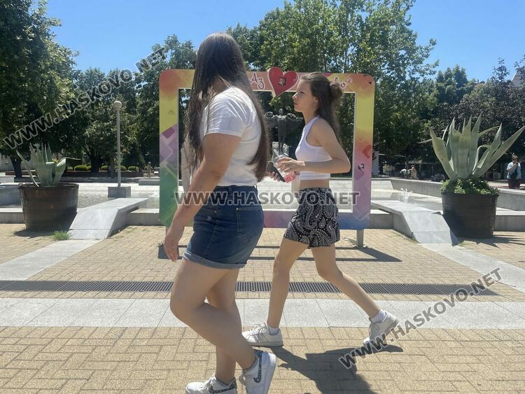 Текат последни приготовления за пускането на шадравана на пл. „Свобода“