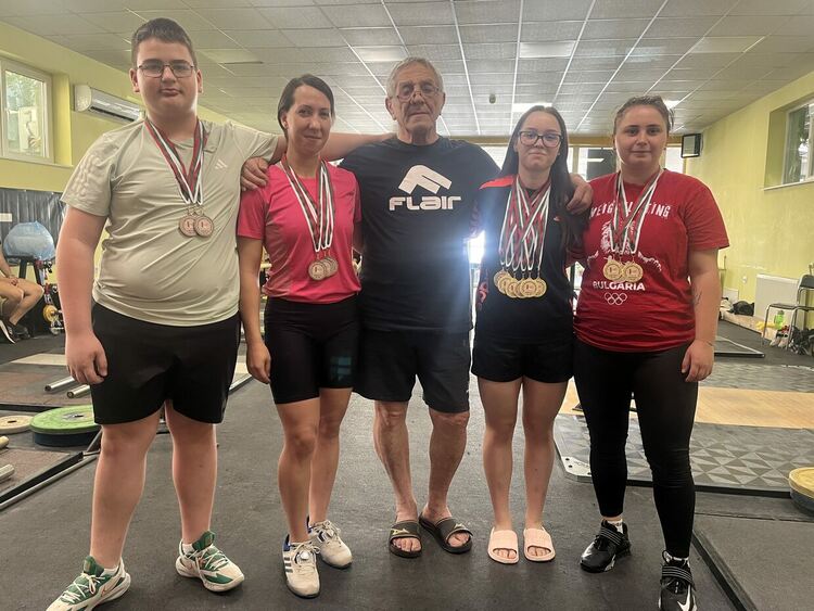 7 щангисти на „Хасково“ с отличия от държавното първенство