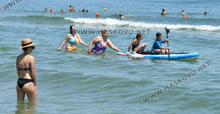 Млади и възрастни посрещнаха Джулай морнинг