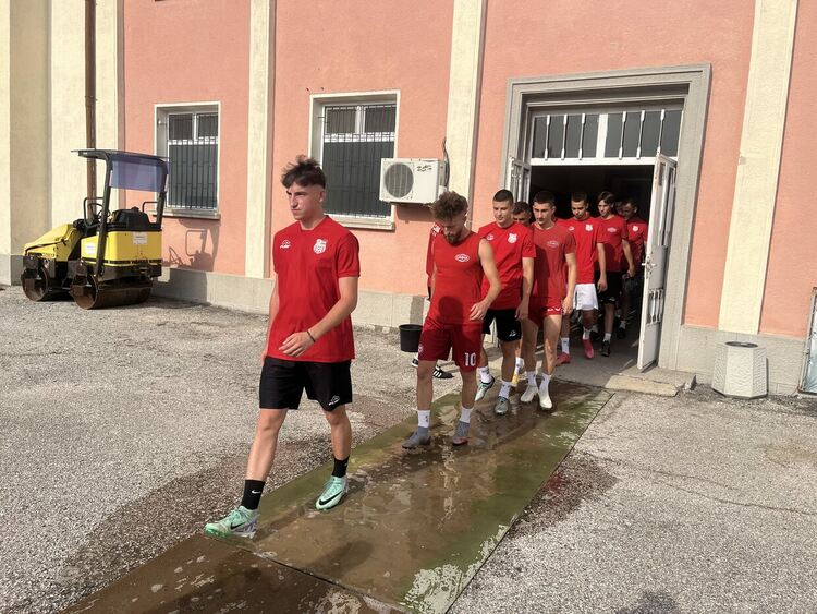 „Саяна Хасково“  започна подготовка, Влади Узунов отново на Ямача