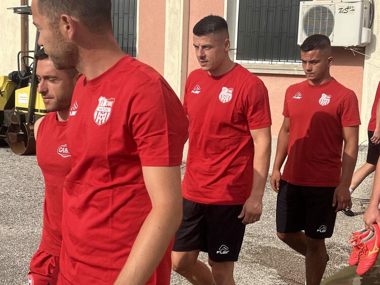 „Саяна Хасково“  започна подготовка, Влади Узунов отново на Ямача