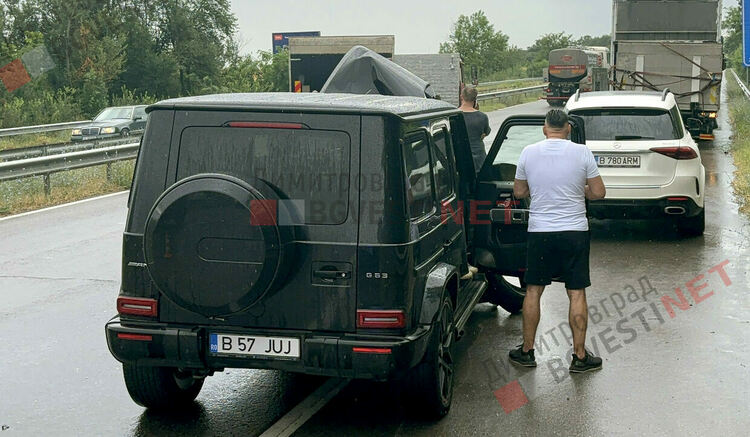 Румънец разби скъп мерцедес в камион между Димитровград и Хасково