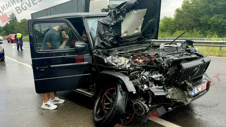 Румънец разби скъп мерцедес в камион между Димитровград и Хасково