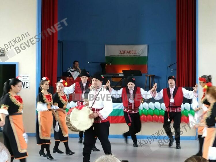 Голям фолклорен празник събра българите в Хамбург,кърджалийката Христина Въчева представи поезията си