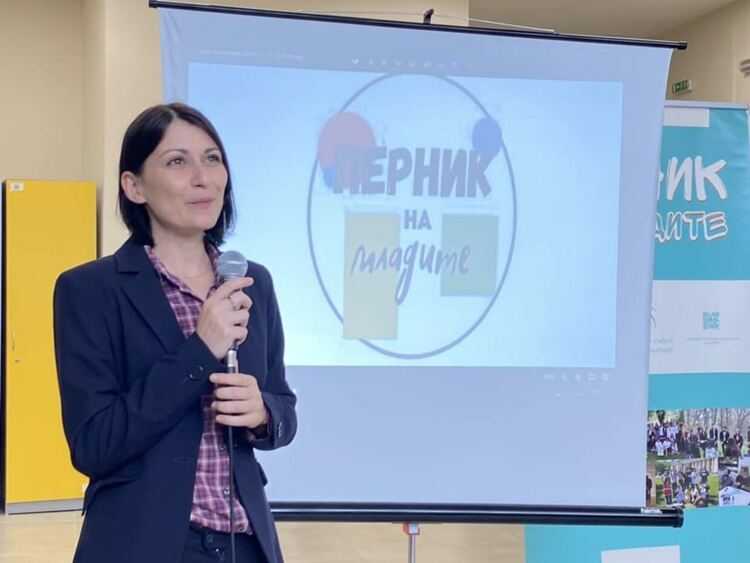 Община Перник е домакин на първата национална среща на консултативните съвети по въпросите за младежта!