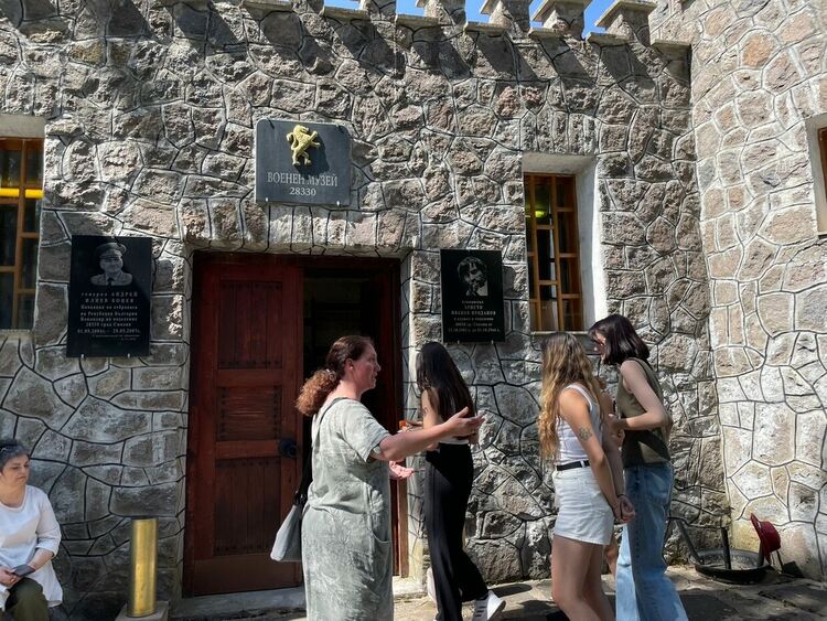 В РИМ "Стою Шишков" приключи лятната практика на студенти от специалност "Рекламен дизайн" при НХА 