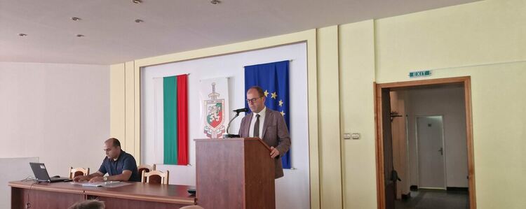 По повод празника на служителите в МВР в Областната дирекция се проведе тържествено събрание