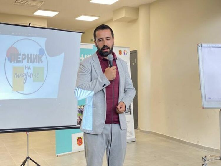 Община Перник е домакин на първата национална среща на консултативните съвети по въпросите за младежта!