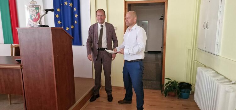 По повод празника на служителите в МВР в Областната дирекция се проведе тържествено събрание