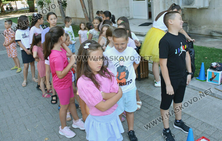 С игри и забавления започна „Лято в библиотеката“ в Хасково